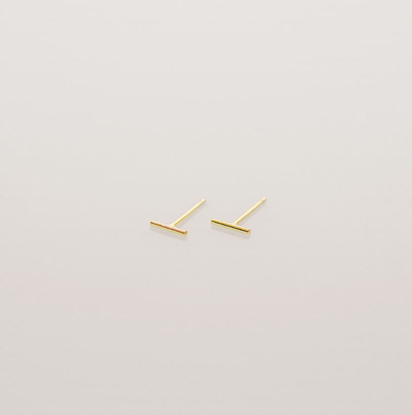 Sleek 18k Gold Vermeil Bar Stud Earrings - Unisex Minimalist Design